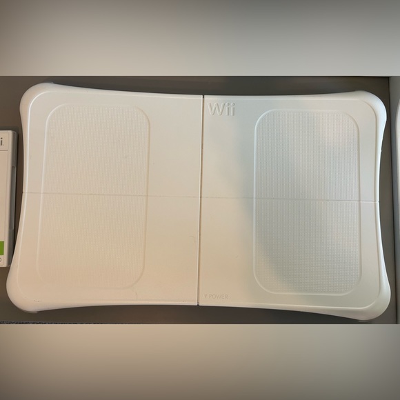 Nintendo Wii Fit Balance Board and Wii Fit - Picture 3 of 4